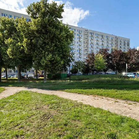 Nadmorski Kilka Krokow Od Plazy By Renters *